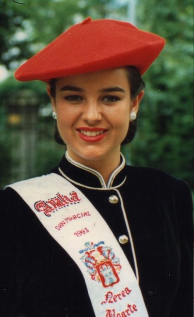 Nerea Ugarte Cantinera De La Compa a Anaka 1993
